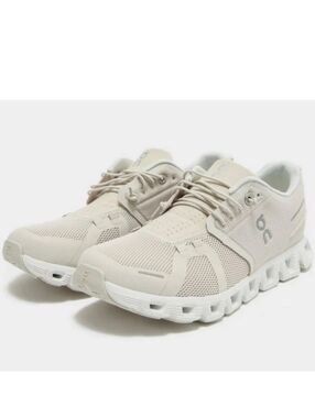 On cloud Cloudtec 5 Running Shoes M7/W9